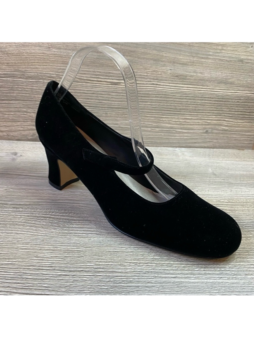 Metaphor Jodi Black Velvet Strap Over Foot. Size 9.5